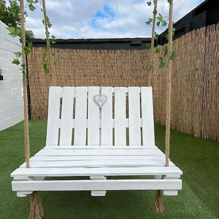 Spacious 6 Bed Home Near City & Albion Stadium Perfect For Contractors! Μπέρμιγχαμ Εξωτερικό φωτογραφία