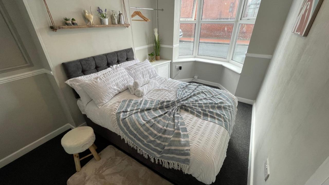 Spacious 6 Bed Home Near City & Albion Stadium Perfect For Contractors! Μπέρμιγχαμ Εξωτερικό φωτογραφία