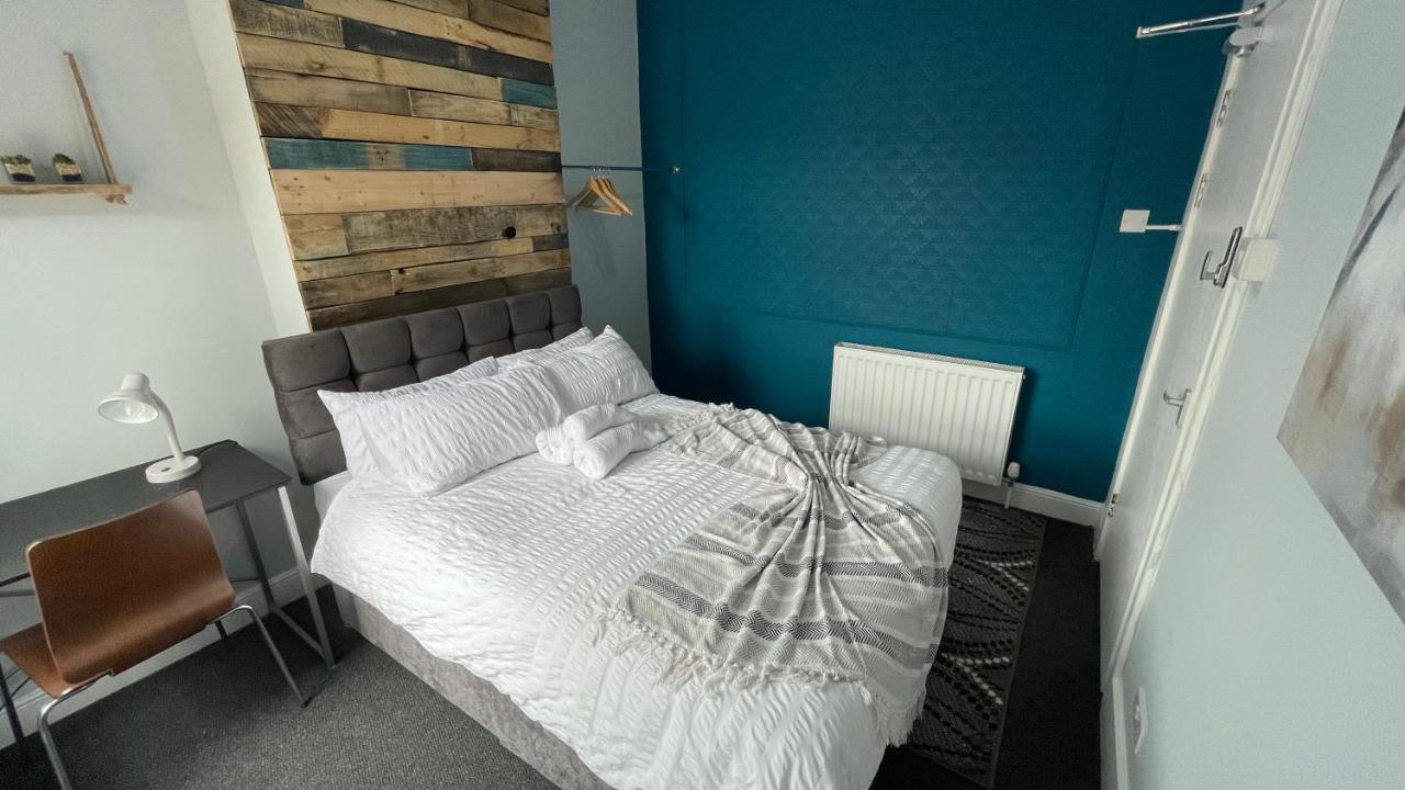 Spacious 6 Bed Home Near City & Albion Stadium Perfect For Contractors! Μπέρμιγχαμ Εξωτερικό φωτογραφία