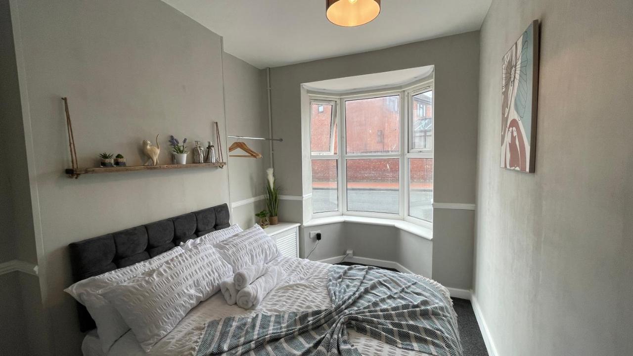 Spacious 6 Bed Home Near City & Albion Stadium Perfect For Contractors! Μπέρμιγχαμ Εξωτερικό φωτογραφία